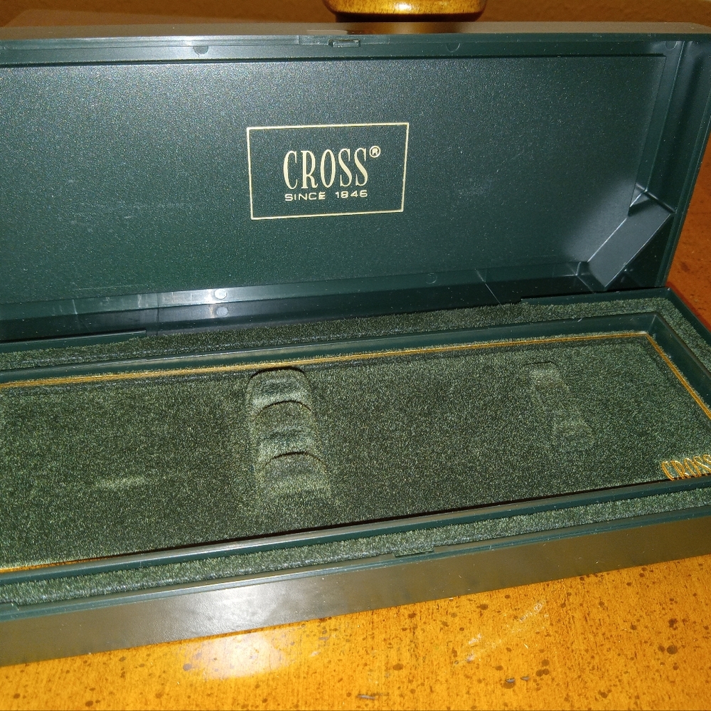 Cross Box - Picture 6 of 16